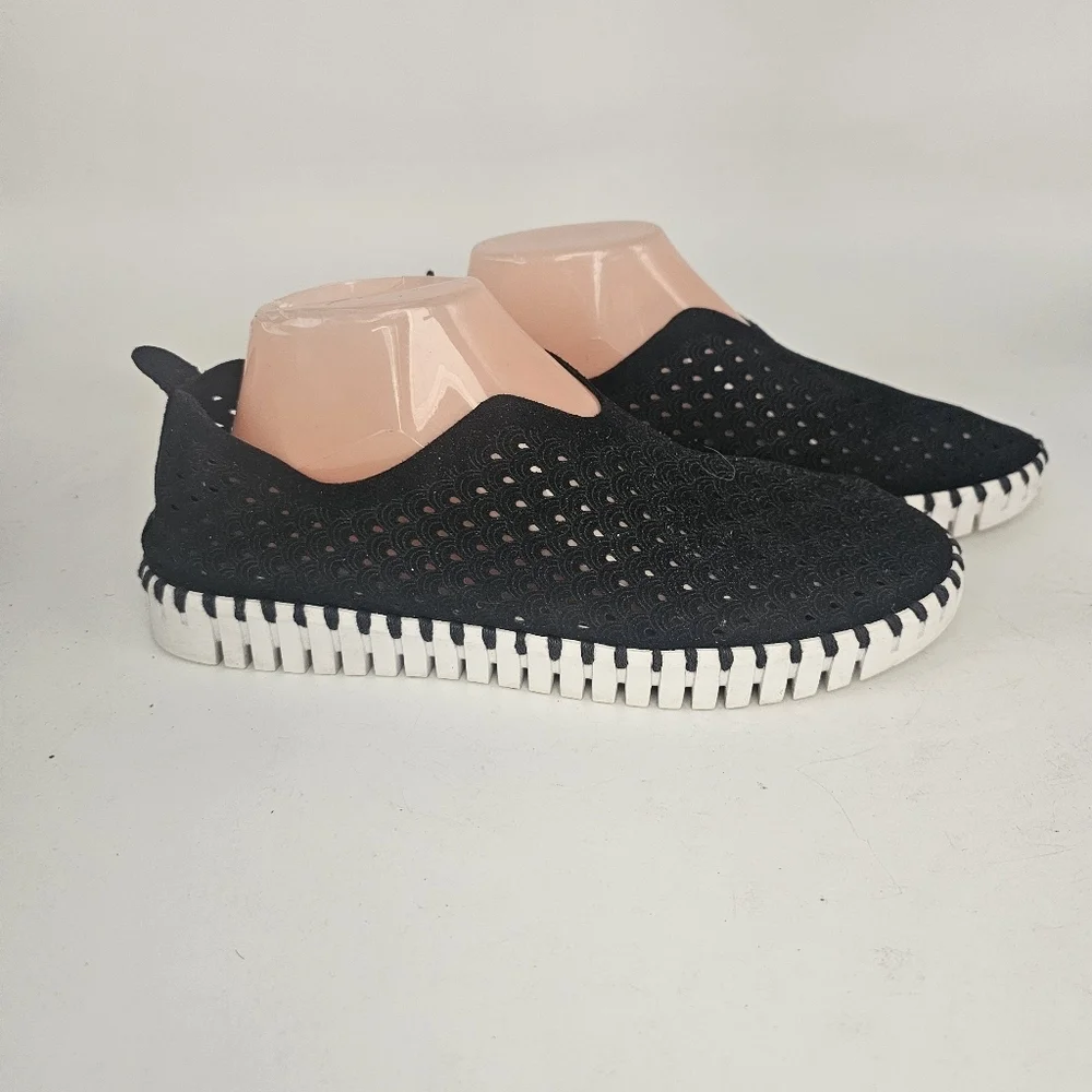 Ilse Jacobsen Tulip 139 Perforated Slip-On Shoes Black Size 41 / US 10